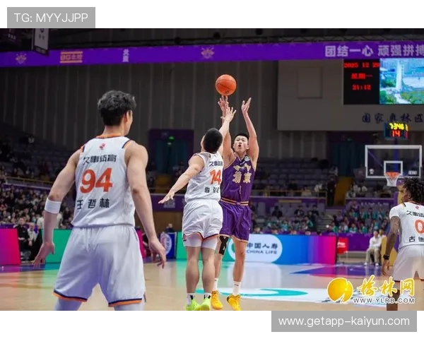 上海男篮客场挑战北控,排名之争日趋激烈